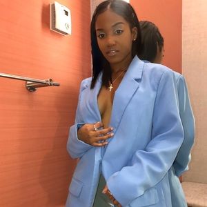 Meet your Posher, Thesix